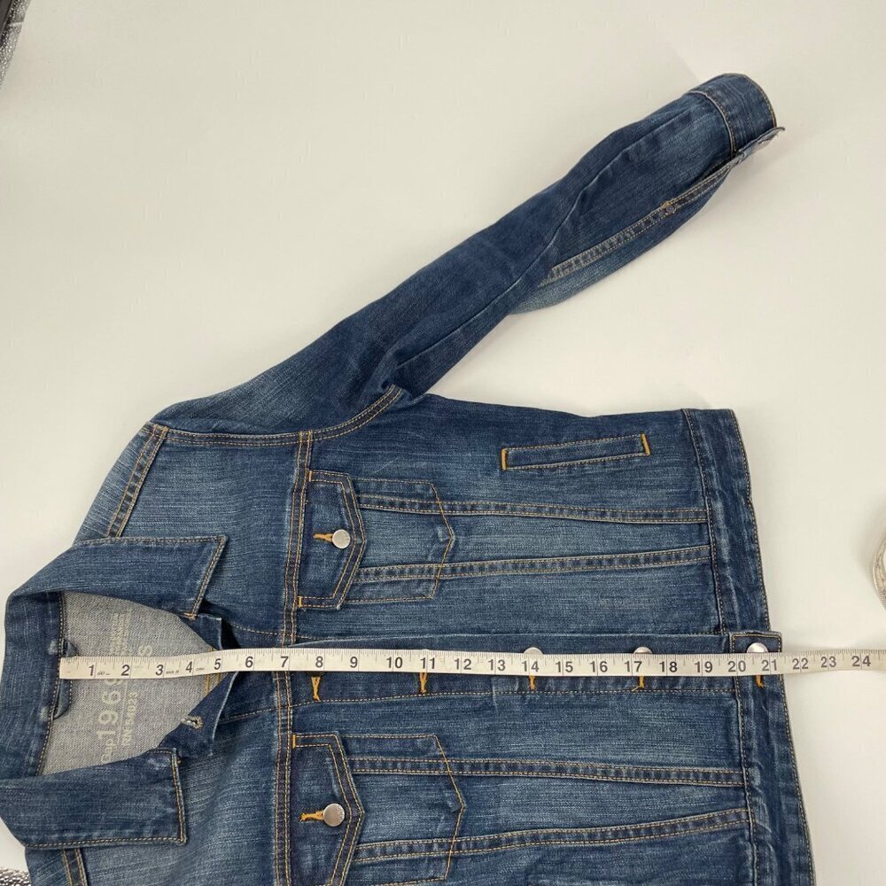 GAP Blue Denim Jean Jacket Womens Size Small Classic Pockets Everyday Casual - Picture 8 of 8